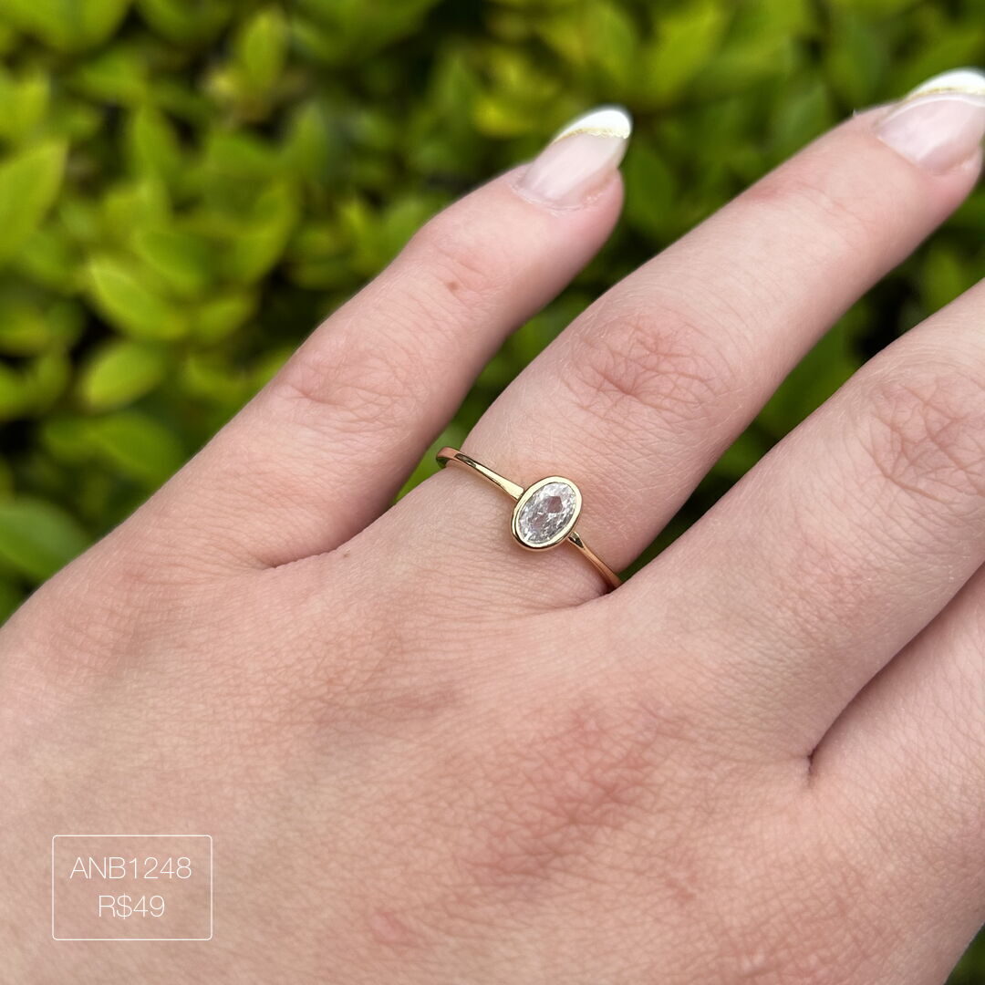 Anel Oval Solitário Cristal Dourado